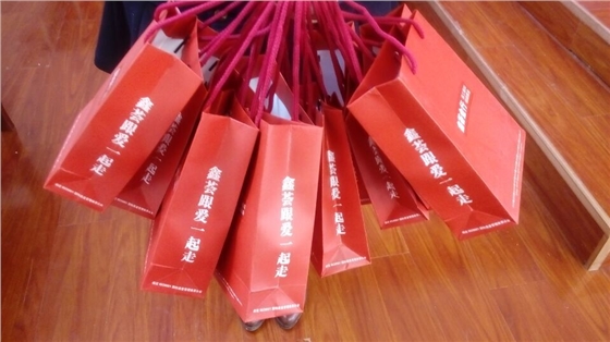 煙臺華順油氣潤滑設備不僅能用于滾動軸承和滑動軸承，還在齒輪尤其是大型開式齒輪、蝸輪蝸桿、滑動面、機車輪緣及軌道、鏈條等傳動件獲得了廣泛應用