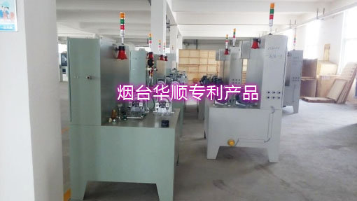 煙臺華順油氣潤滑設(shè)備不僅能用于滾動軸承和滑動軸承，還在齒輪尤其是大型開式齒輪、蝸輪蝸桿、滑動面、機(jī)車輪緣及軌道、鏈條等傳動件獲得了廣泛應(yīng)用