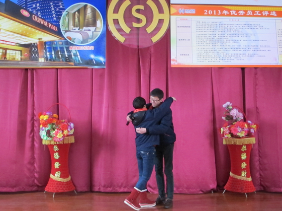 銷(xiāo)售各部門(mén)間團(tuán)結(jié)友愛(ài)合作共贏